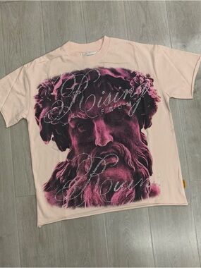 Crystal-Accent Statue Face Graphic Tee in Pale Pink